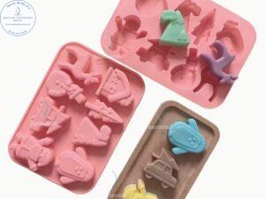 MOLDE de Reno, Muñeco de Nieve, Pingüino, Casa, Coche, Árbol de Navidad, Campana, Santa W387